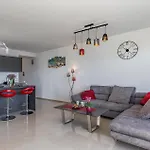 Beautiful In With Wifi Apartment Pula