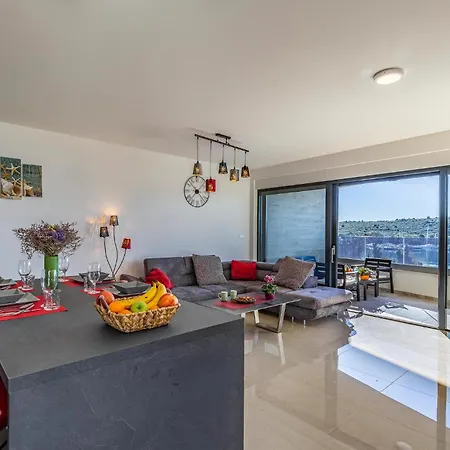 Beautiful In With Wifi Apartment Pula