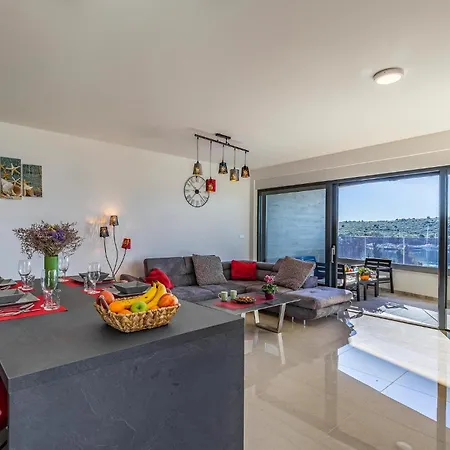 Beautiful In With Wifi Apartment Pula