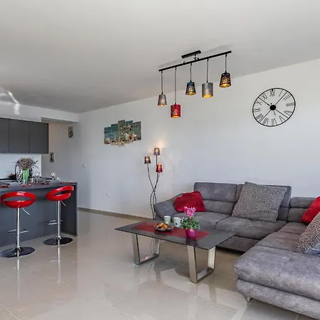 Beautiful In With Wifi Apartment Pula