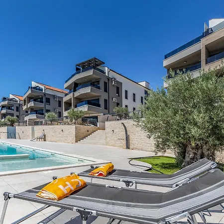 Amazing In Pula With Wifi Pula