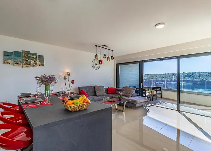 Amazing In With Wifi Apartment Pula