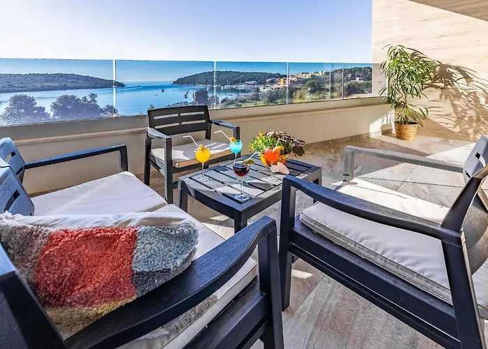 Amazing In With Wifi Apartment Pula